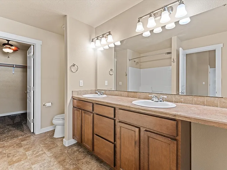 115 W Lava Falls St — Photo 27
