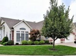 818 Stonebluff Ct, Chesterfield, MO 63005