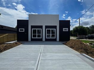 7800 Bowen St #A-B, Houston, TX 77051