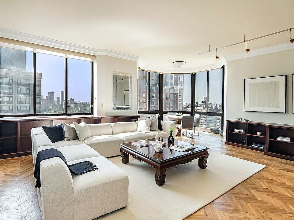 1st image of 200 E 65th St APT 28N