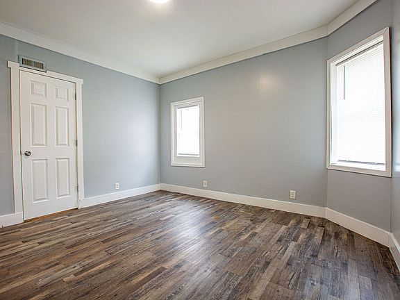 4th image of 2523 Ames Ave #2523