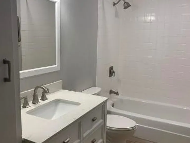4010 Crosson Dr — Photo 18