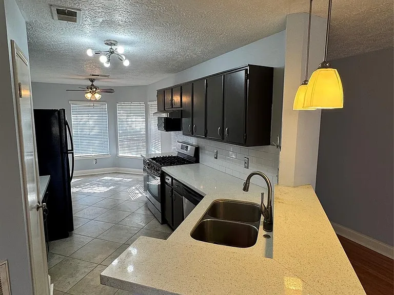 12435 Chalmette St — Photo 13
