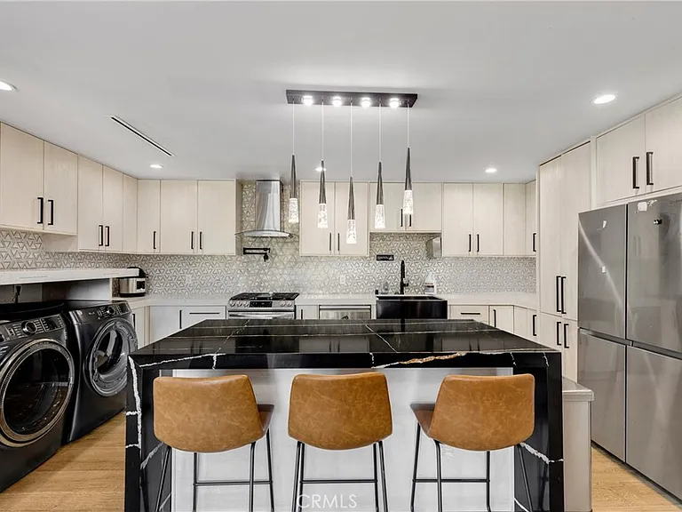 5150 Campo Rd — Photo 17