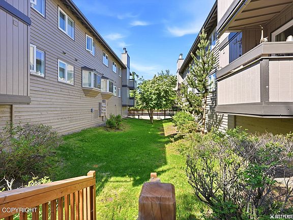 2nd image of 4345 Constellation Ave Unit 16