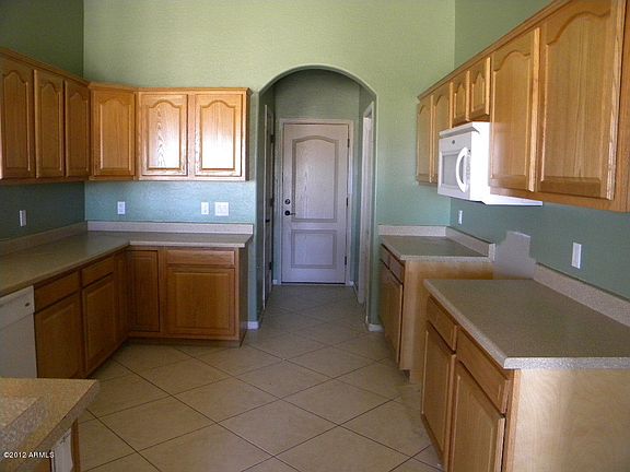 4th image of 36744 W Buchanan Ave