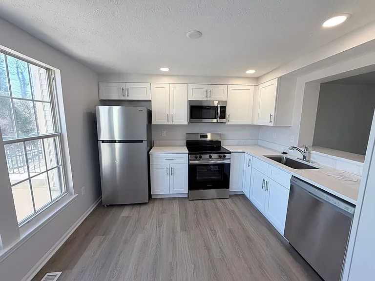 8906 Chesapeake Lighthouse Dr — Photo 2