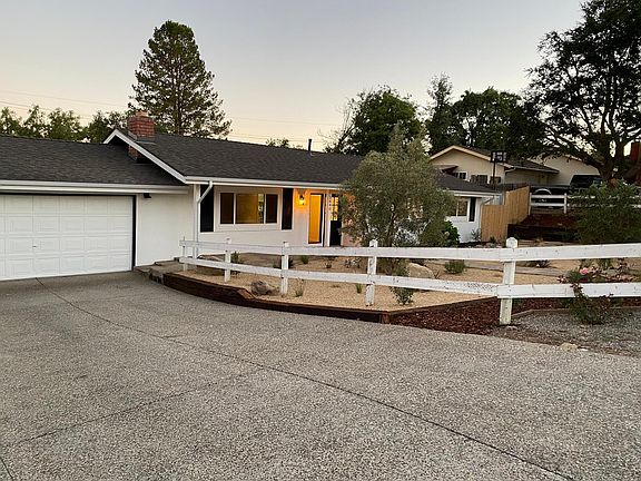 5th image of 3640 Cedar St