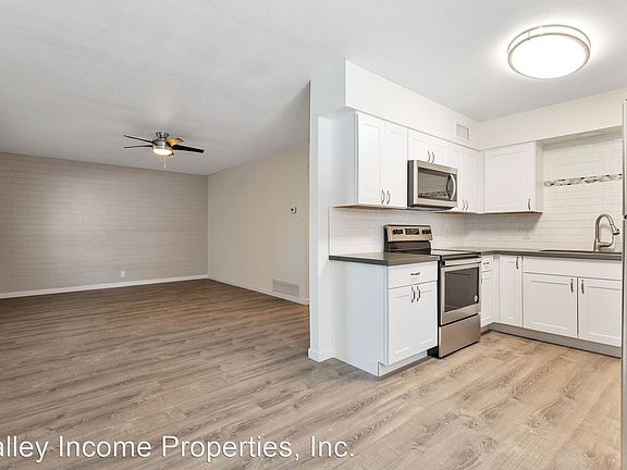 5th image of 1939 W Berridge Ln #8072418