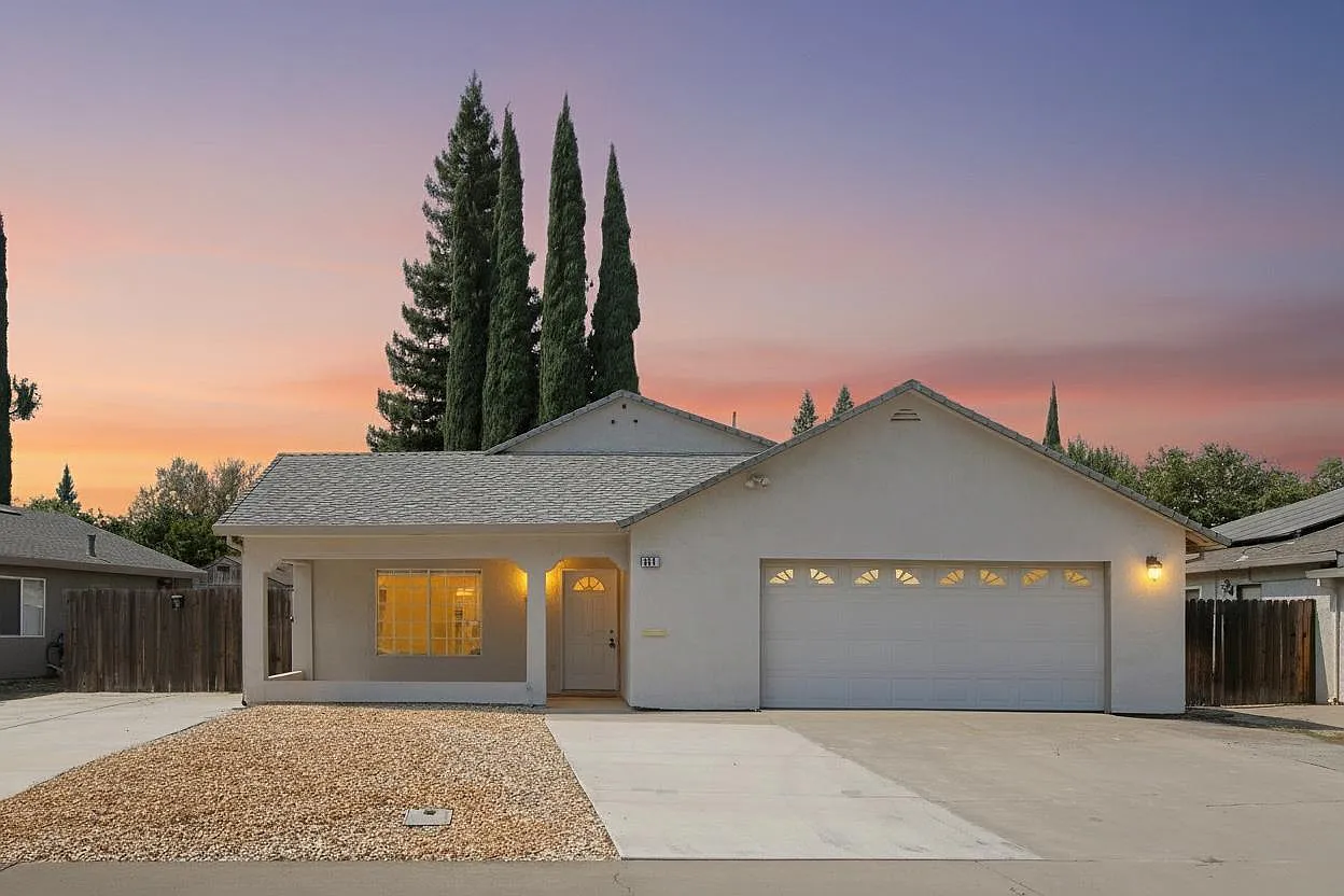 612 Connor Ln photo 1
