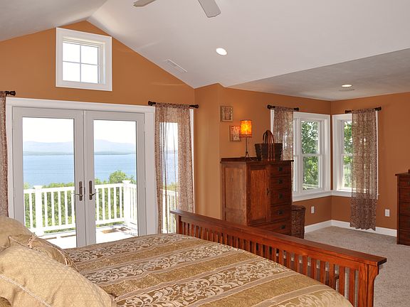 Master Suite W/ Balcony