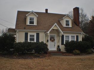 1710 W Davis St, Burlington, NC 27215