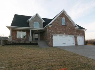 10910 Sewell Dr, Louisville, KY 40291
