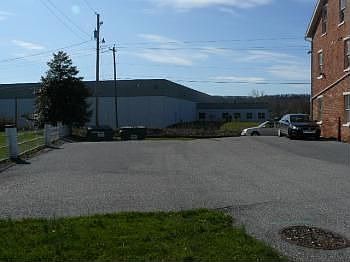 4th image of 3780 E Market St