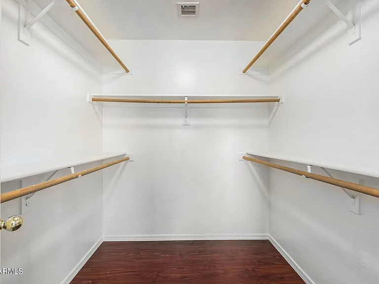 1525 W Burgess Ln — Photo 16