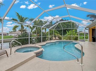 425 SE 14th St, Cape Coral, FL 33990