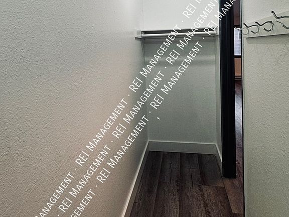 5th image of 3810 Beechnut St #7
