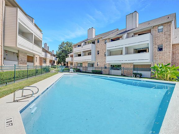 3rd image of 2500 Burleson Rd APT 703