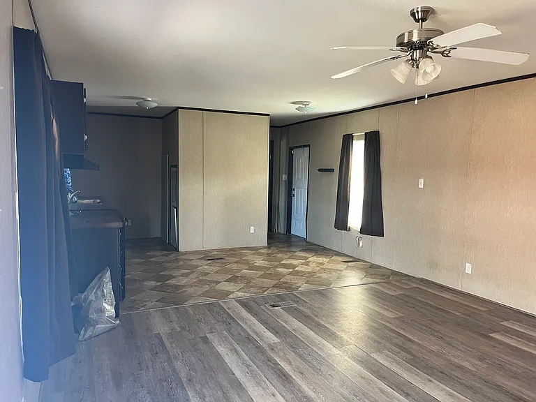131 Jade Dr — Photo 5
