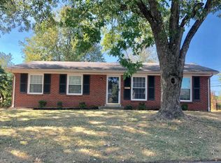 2079 Spring Station Dr, Lexington, KY 40505