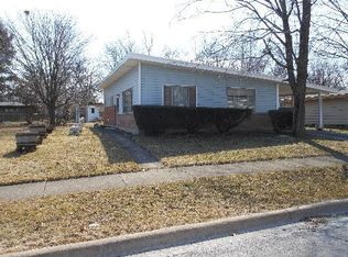 303 Sioux St, Park Forest, IL 60466