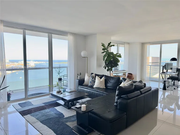50 Biscayne Blvd #4810 — Photo 23