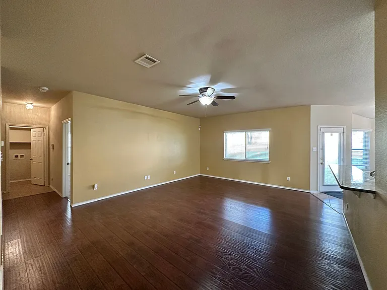 6806 Modesto Rd — Photo 2