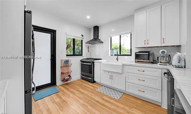 3 bed, $6,900 — Photo 4