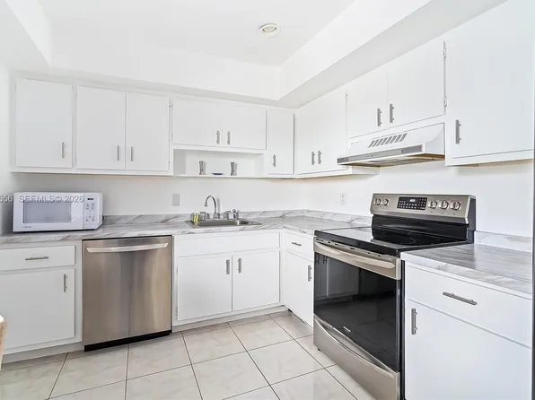 4500 Gefion Ct APT 304, Lake Worth, FL 33467