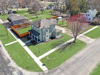 207 E Davis St, Dakota, IL, 61018