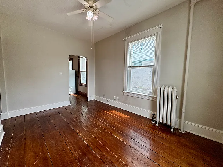 231 Cato St #2R — Photo 7