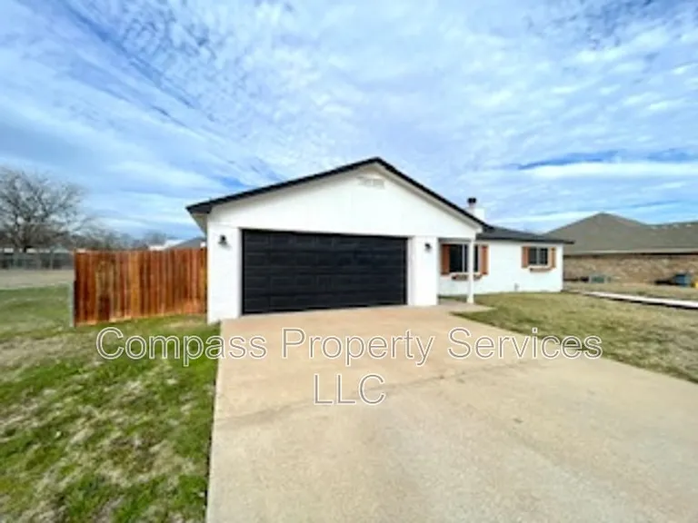 396 Fernwood Dr #396 — Photo 2