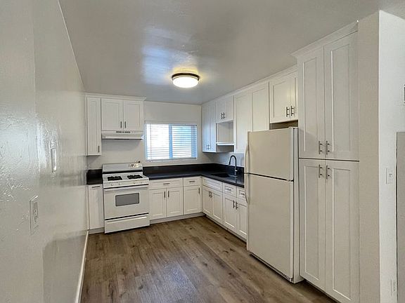 2nd image of 4323 Mission Bay Dr APT T