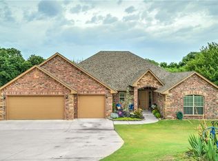 1811 Classic Run, Guthrie, OK 73044