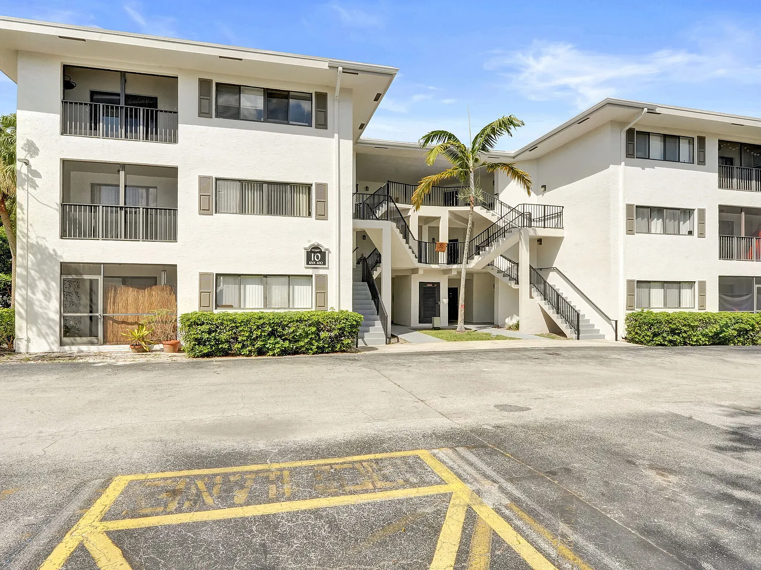Marina Oaks LLC — Photo 1