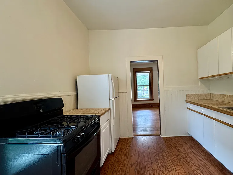 1638 N High St #1 — Photo 8