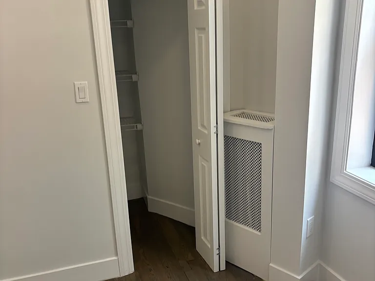 24 Phillips St #2 — Photo 3