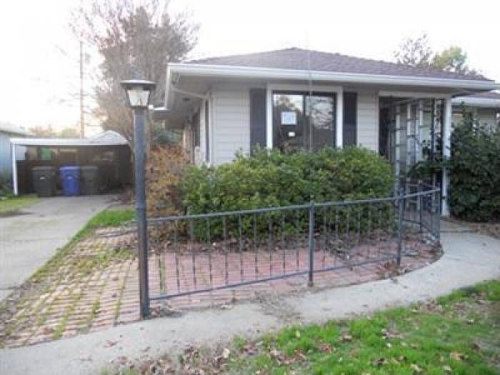 2nd image of 3548 63rd St