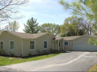 25975 W Indian Trail Rd, Tower Lakes, IL 60010