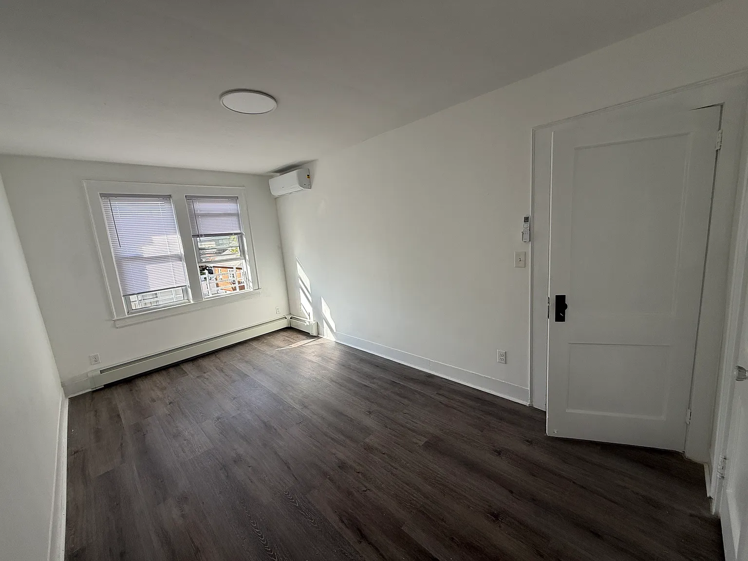 2 bed, $2,300 — Photo 3