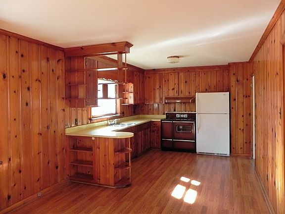 4th image of 216 Mimosa Park Dr