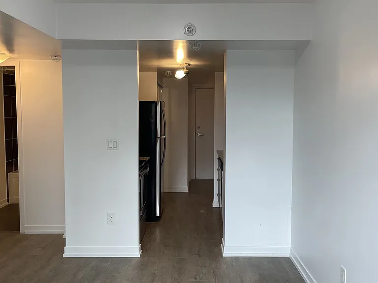 1420 Dupont St #503 — Photo 6