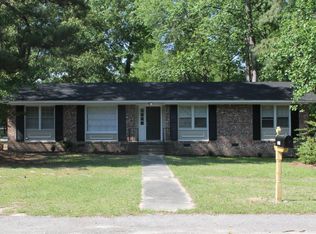 2037 Windsor Dr, Cayce, SC 29033