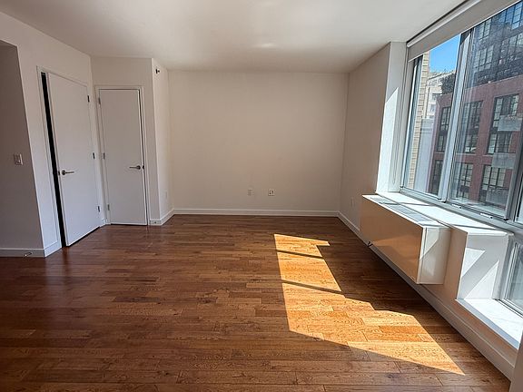 4th image of 260 W 26th St APT 4B