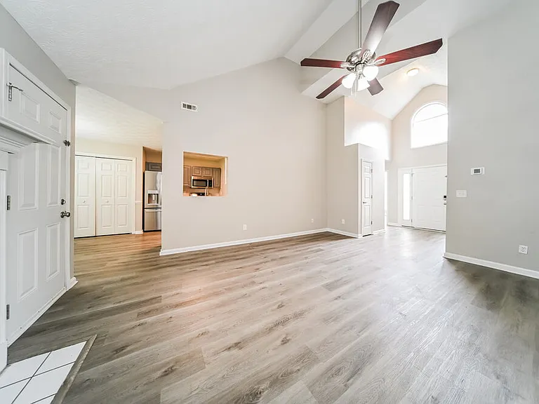 210 Coldsprings Ct — Photo 3