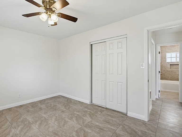 4255 1/2 Altadena Ave — Photo 10