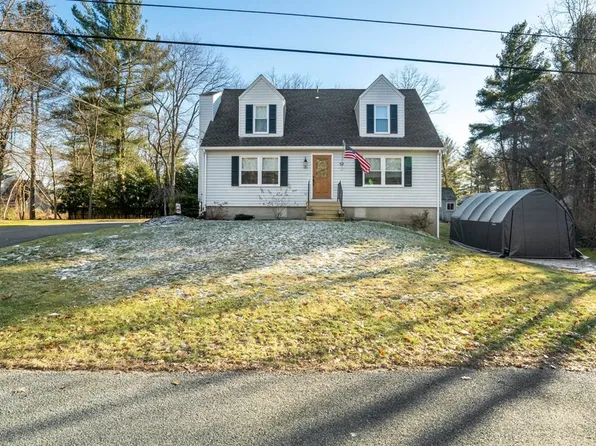 52 Horseshoe Cir, Ware, MA 01082