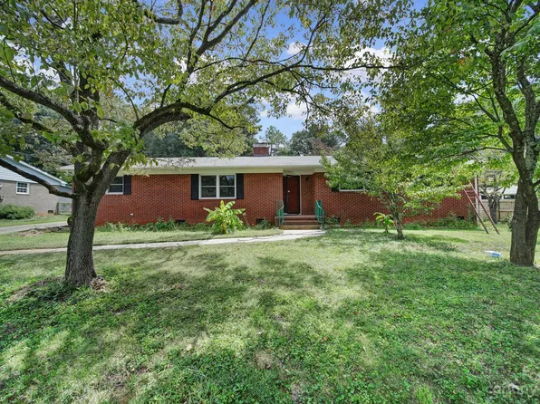 6720 Linda Lake Dr, Charlotte, NC 28215
