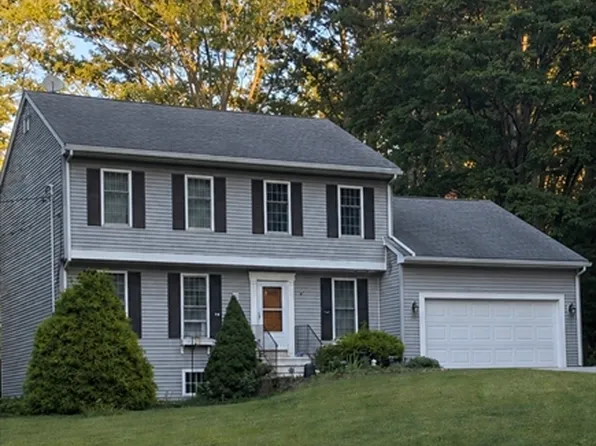 38 Lake St, Spencer, MA 01562