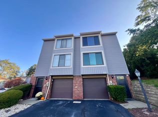 201 Serendipity Dr, Coraopolis, PA 15108